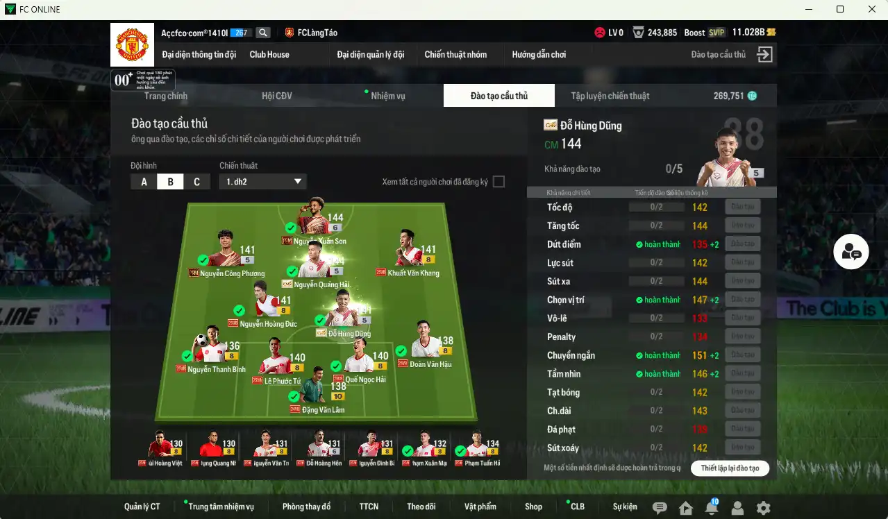 Ảnh Team Việt Nam có Hùng Dũng IP, Quang Hải IP vs 11,02b BP trắng, có thẻ đổi tên, full miniface, còn nhiều thẻ GIẢM THUẾ. HLV Siêu Xịn, đã full đào tạo chiến thuật, dư rất nhiều CP và TC
